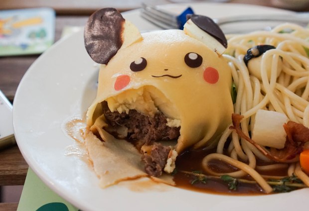 Pokemon Cafe Singapore Pop Up Battle on Pikachu!